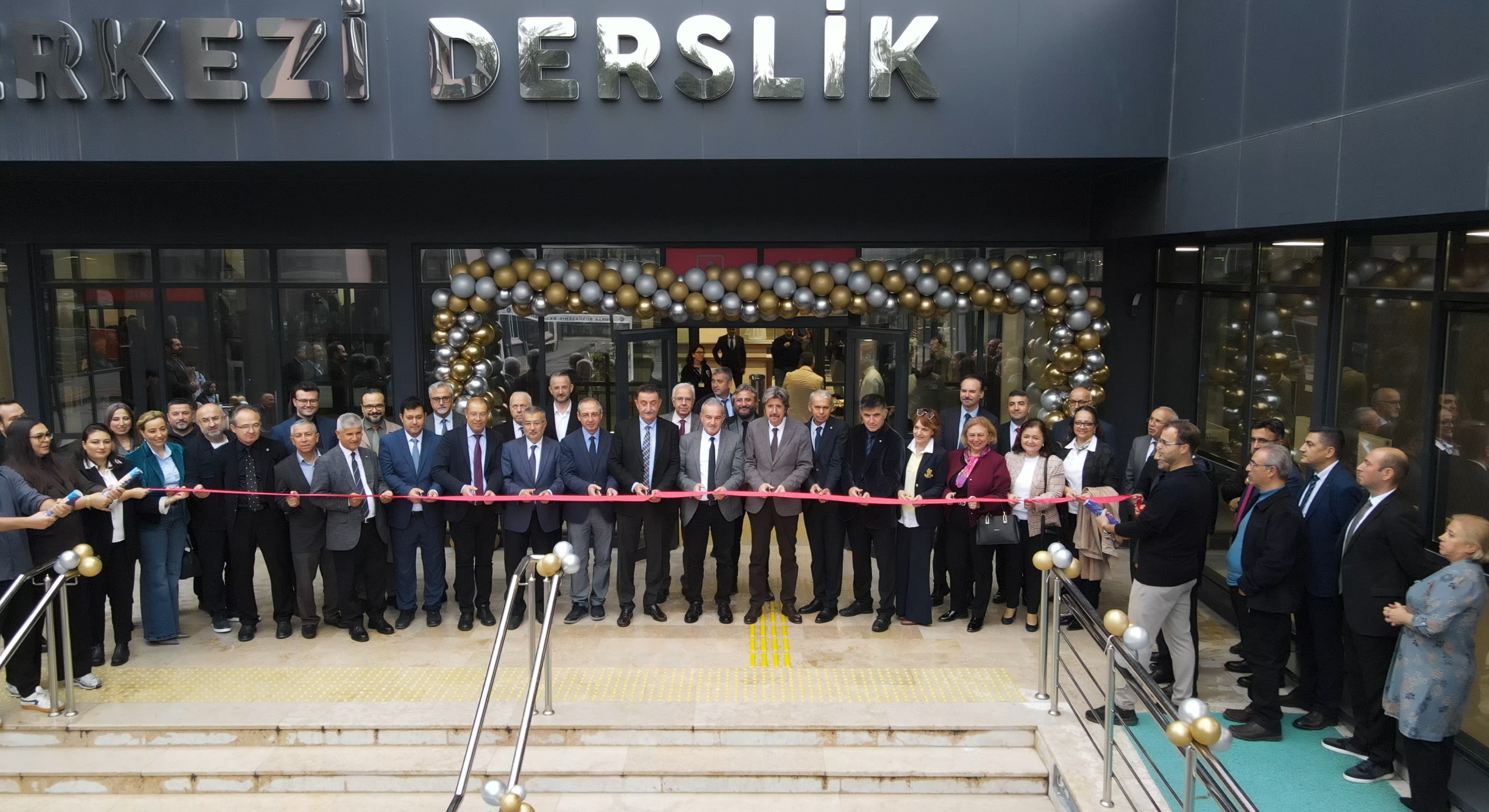 BUÜ’de Merkezi Derslik ve Rektörlük Binası ile Sanat Galerisi’nin açılış töreni yapıldı